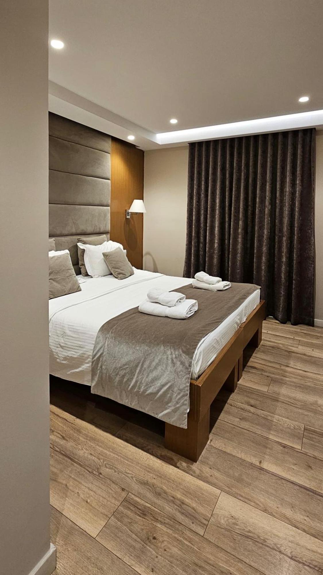 Hotel Queen Selita e Vogel Ngoại thất bức ảnh
