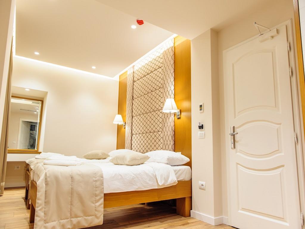 Hotel Queen Selita e Vogel Ngoại thất bức ảnh